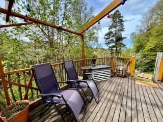 Space deck overlooking the garden and nature reserve. You can even glimpse the fjord from here.