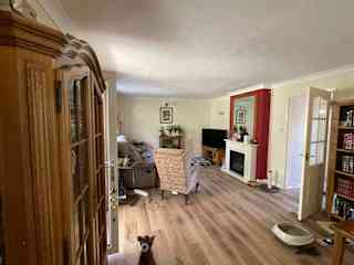 Spacious lounge