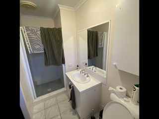 Master bedroom ensuite