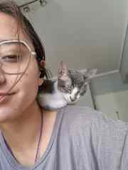 Clari with Ashy on her shoulder