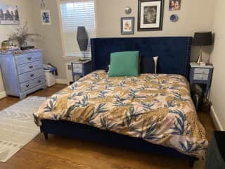 Main bedroom, king bed