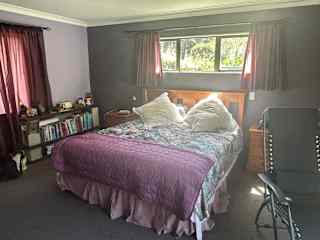 Bedroom 1 - king bed