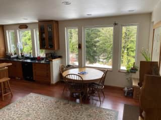 Dining area off kitchen