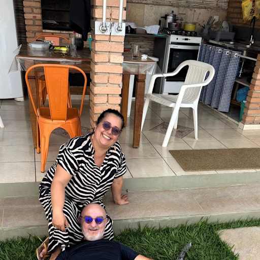 Profile image for pet sitters Cássia & & Paulo