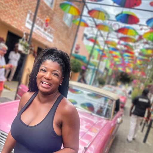 Profile image for pet sitter Shonda