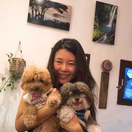 Profile image for pet sitter Yeoun