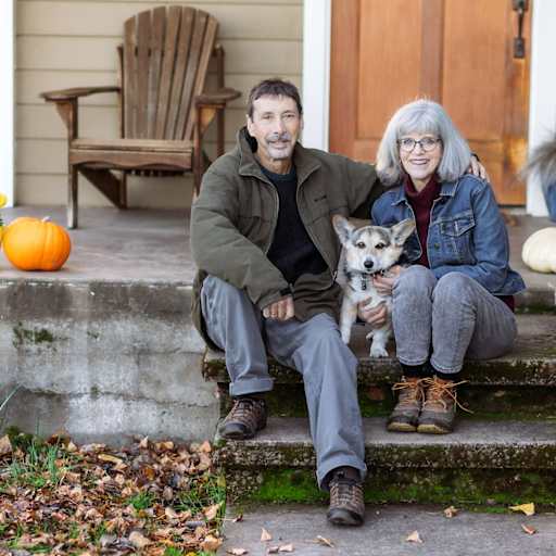 Profile image for pet sitters CHERYL & Lou