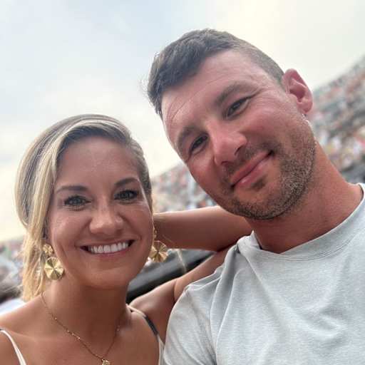 Profile image for pet sitters Amanda & Andrew