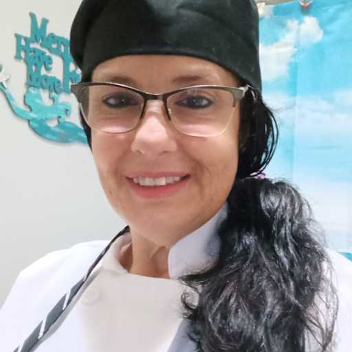 Profile image for pet sitter Lori