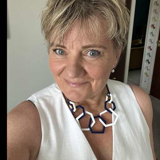 Profile image for pet sitter SHEENA