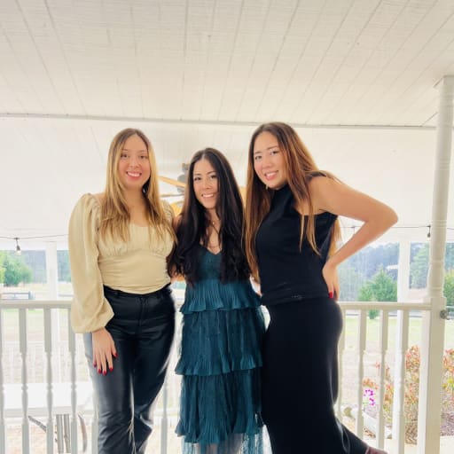 Profile image for pet sitters Stefany & Michelle