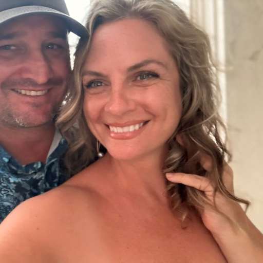 Profile image for pet sitters Lauren & Barrett