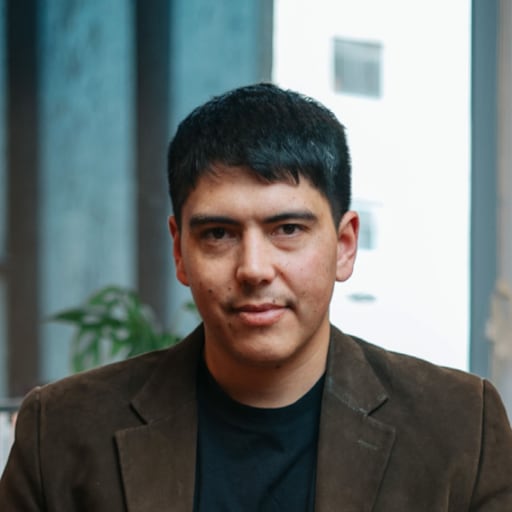 Profile image for pet sitters Mario & Jessica