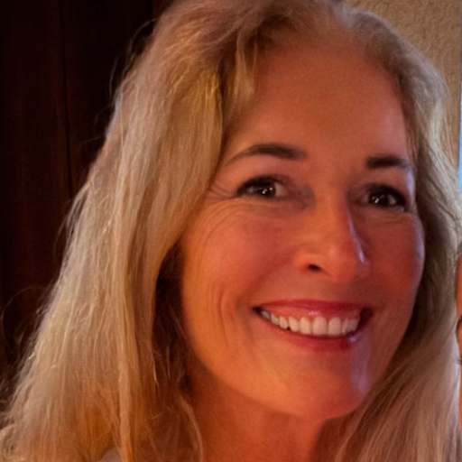 Profile image for pet sitter Linda