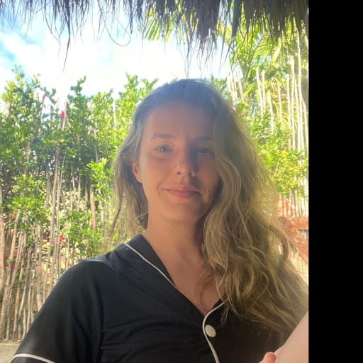 Profile image for pet sitter BRUNA