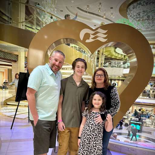 Profile image for pet sitters Lauren & Anthony