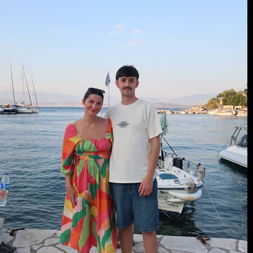 Profile image for pet sitters Ellie & Thomas