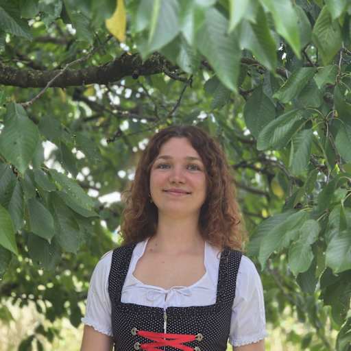 Profile image for pet sitter Lily