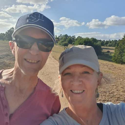 Profile image for pet sitters Lindy & Bill