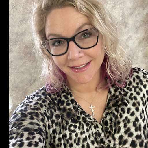Profile image for pet sitter TyeAnn