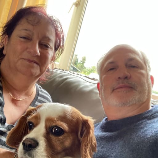 Profile image for pet sitters Rachelle & Ian