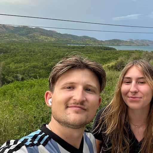 Profile image for pet sitters Janek & Hannah
