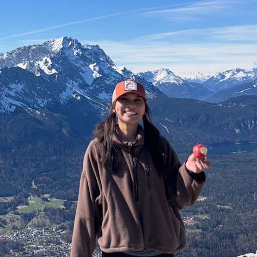 Profile image for pet sitter Jennifer