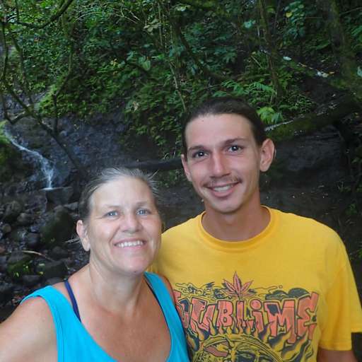 Profile image for pet sitter Deisha