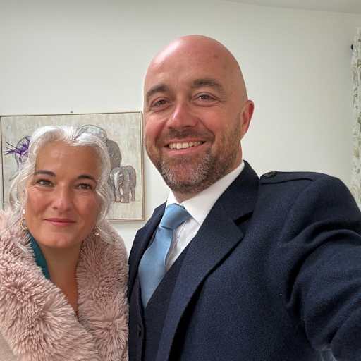 Profile image for pet sitters Manuela & Mark