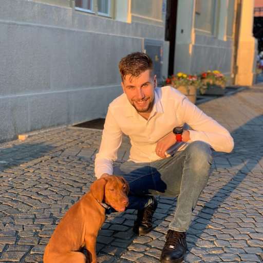 Profile image for pet sitters Troanca & Lavinia