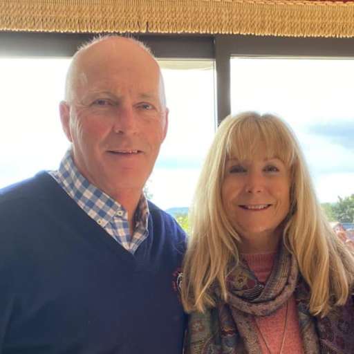 Profile image for pet sitters Susan & Gary