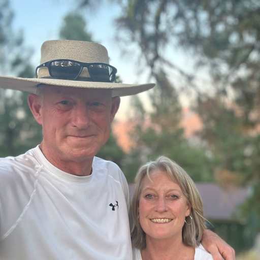 Profile image for pet sitters CHARLES & Karyl