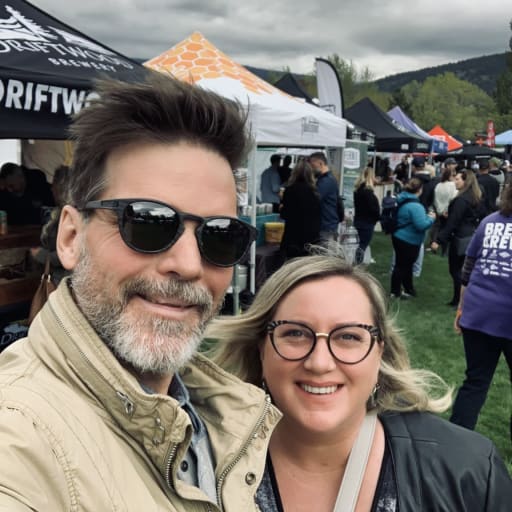 Profile image for pet sitters Amanda & Tyler