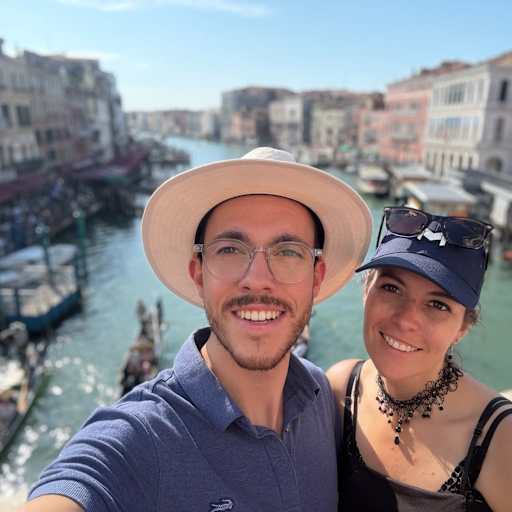 Profile image for pet sitters Camille & Jonathan