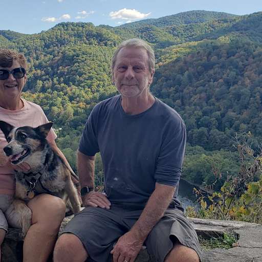 Profile image for pet sitters Mike & Theresa