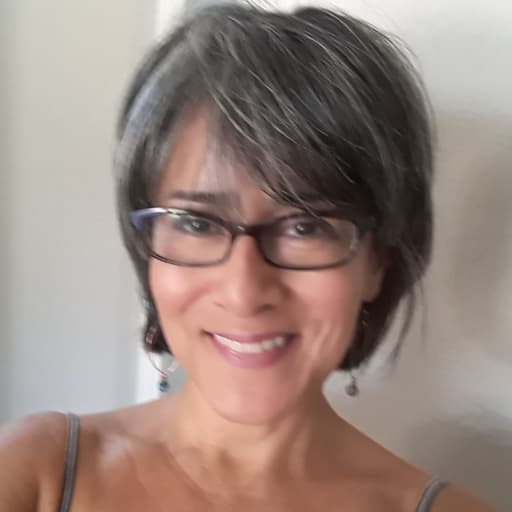 Profile image for pet sitter Yvette