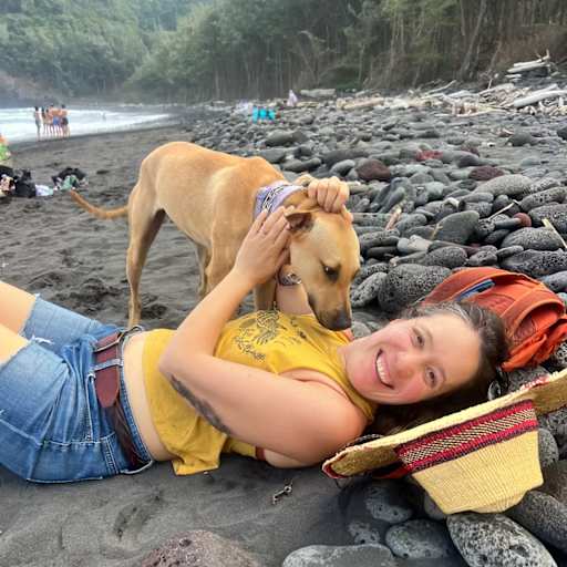Profile image for pet sitter Amaya