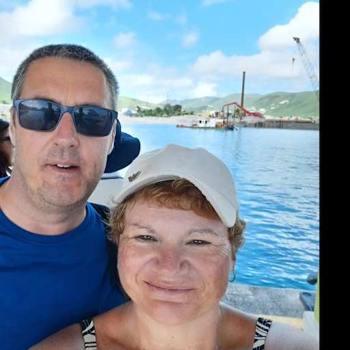 Profile image for pet sitters Julie & Dom