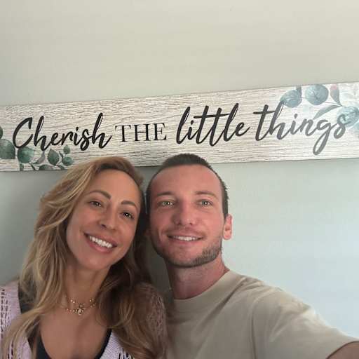 Profile image for pet sitters Justin & Chanilia 