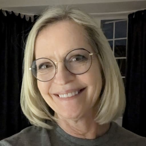 Profile image for pet sitters Bethany & Bruce