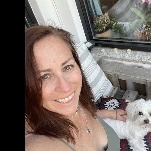 Profile image for pet sitter Laura