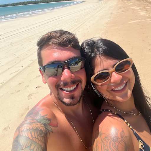 Profile image for pet sitters Larissa & Vitor