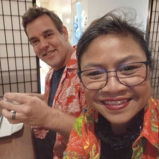 Profile image for pet sitters Craig & Sairung