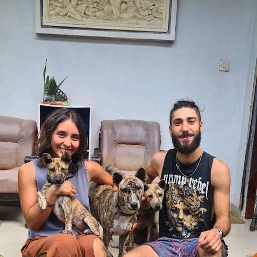 Profile image for pet sitters Guzman & Manuela