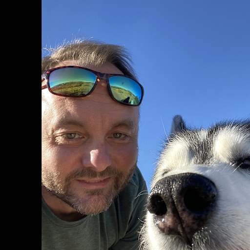 Profile image for pet sitter Aaron