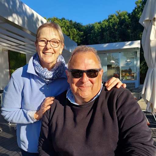Profile image for pet sitters Gregory & Ria