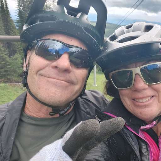 Profile image for pet sitters marie-josee & Erny