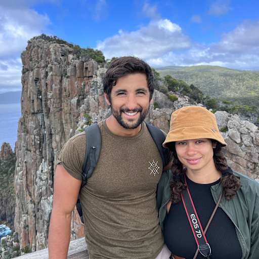 Profile image for pet sitters Adrien & Michele