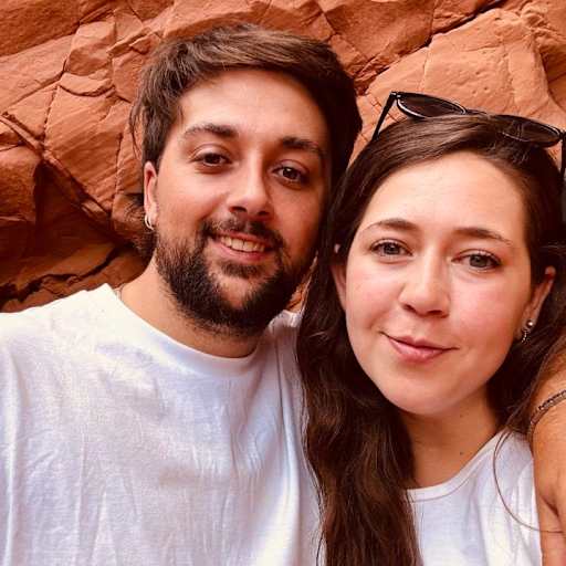Profile image for pet sitters Camila & Lucas
