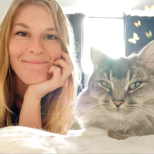 Profile image for pet sitter Lucile